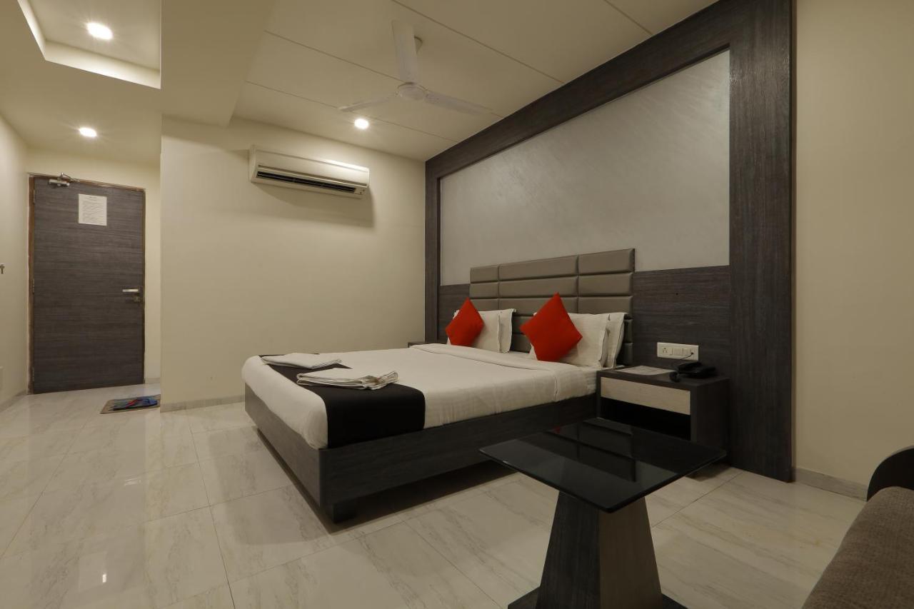 Hotel Unity Ahmedabad Exterior photo