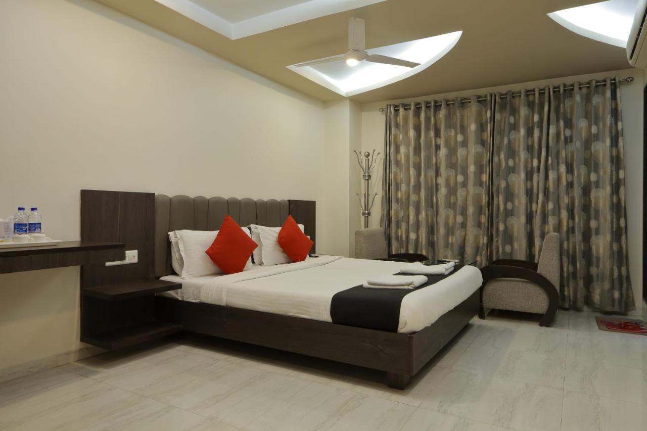 Hotel Unity Ahmedabad Exterior photo