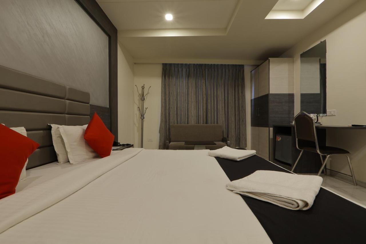 Hotel Unity Ahmedabad Exterior photo