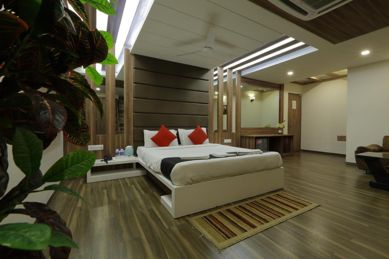 Hotel Unity Ahmedabad Exterior photo